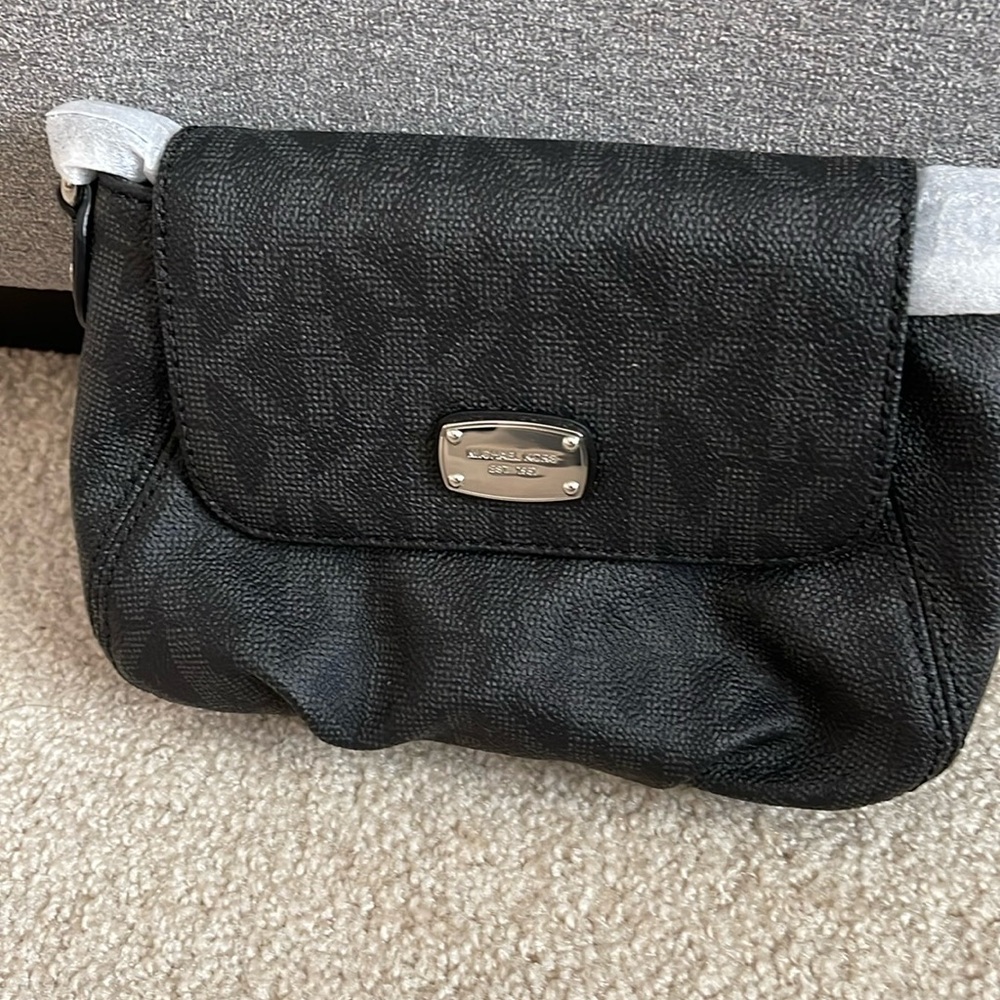 Mk Sm Flap Crossbody